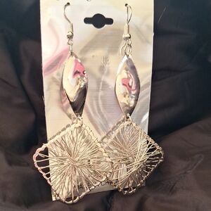 Chic Silver Wire Dangle Earrings